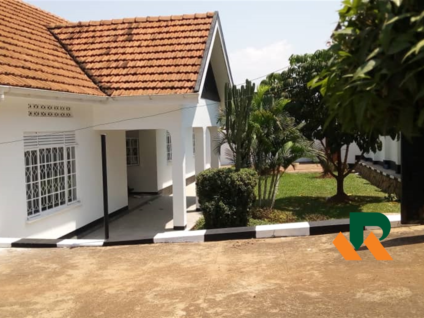 Bungalow for rent in Kololo Kampala