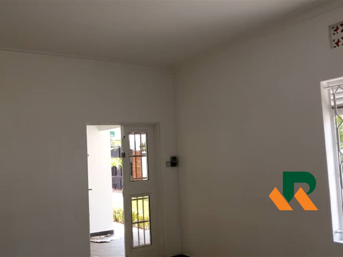 Bungalow for rent in Kololo Kampala