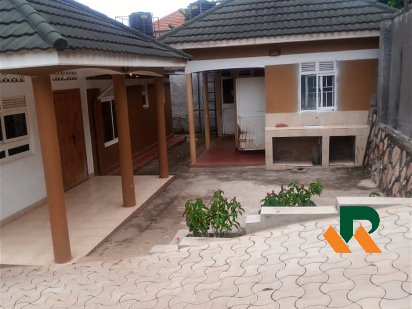 Bungalow for rent in Muyenga Kampala