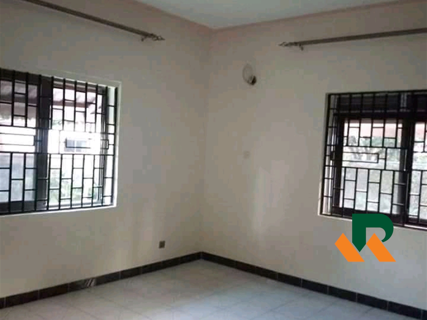 Bungalow for rent in Bugoloobi Kampala