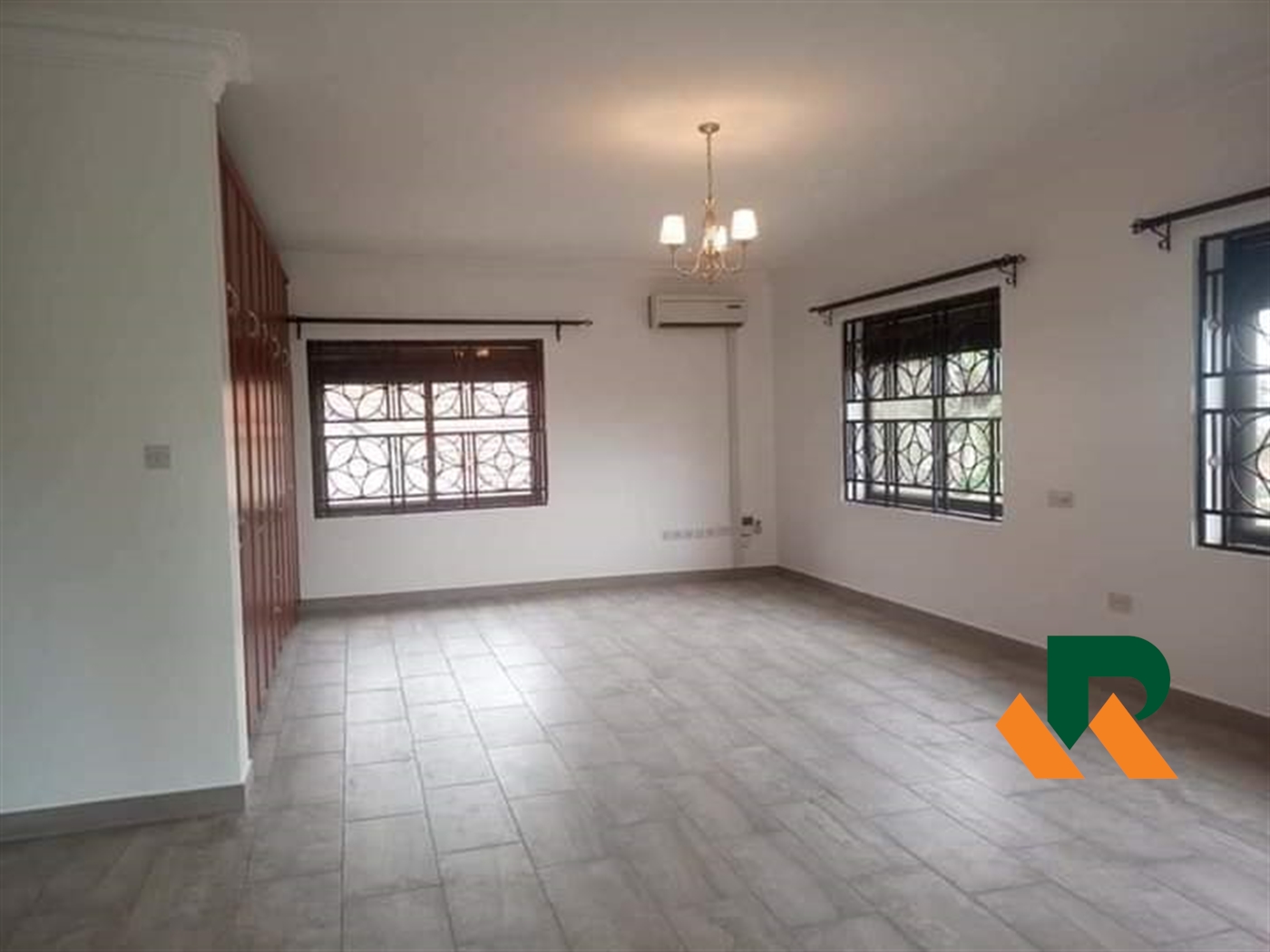 Storeyed house for rent in Bugoloobi Kampala