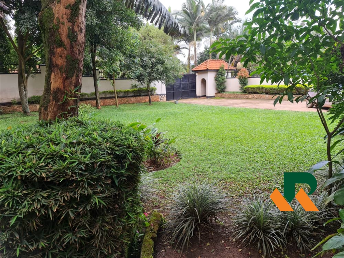 Bungalow for sale in Naguru Kampala