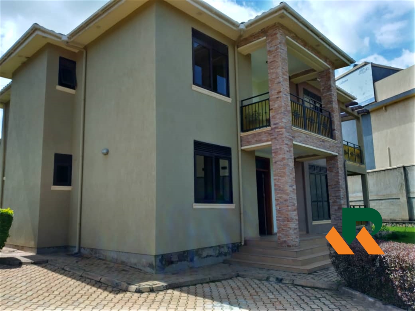 Storeyed house for sale in Lubowa Wakiso