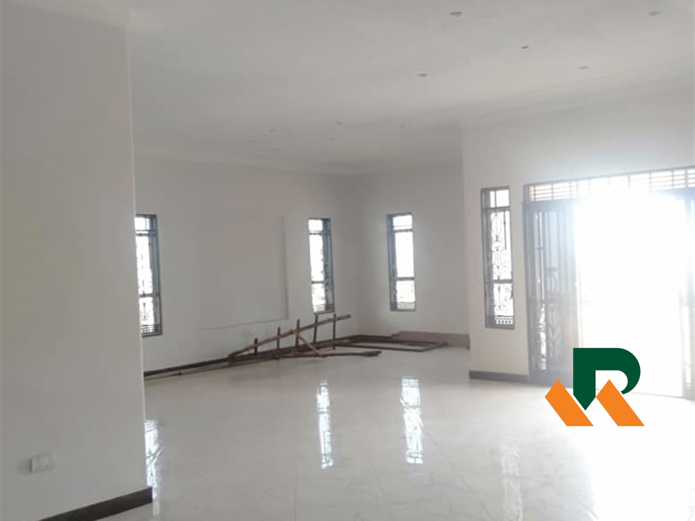 Storeyed house for sale in Kajjansi Wakiso