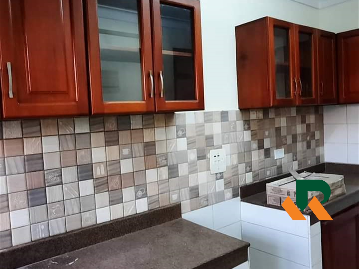 Duplex for rent in Kiwaatule Kampala