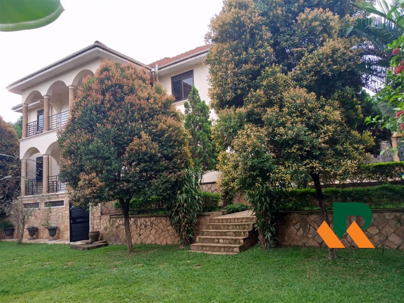 Storeyed house for rent in Kyanja Kampala