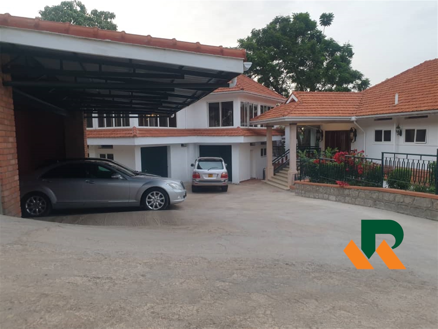 Storeyed house for sale in Kololo Kampala