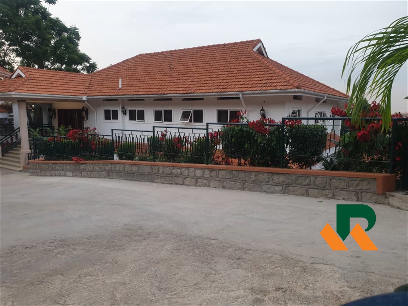 Storeyed house for sale in Kololo Kampala