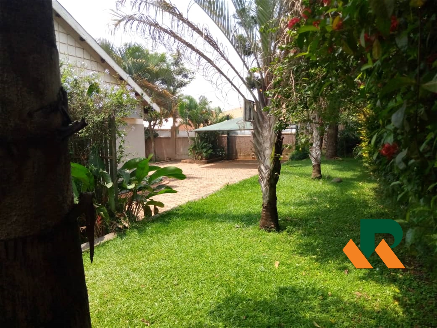 Bungalow for rent in Kisaasi Kampala