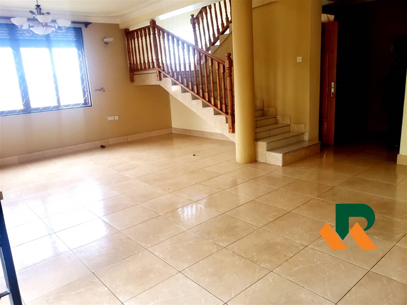 Duplex for rent in Muyenga Kampala