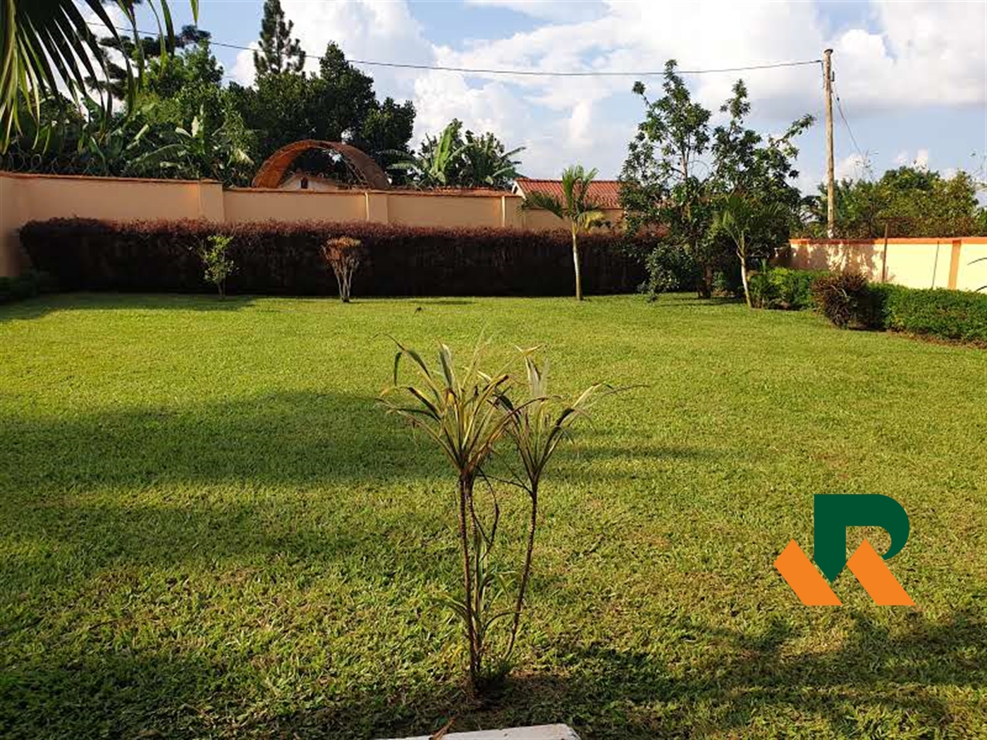 Bungalow for rent in Kirinya Wakiso