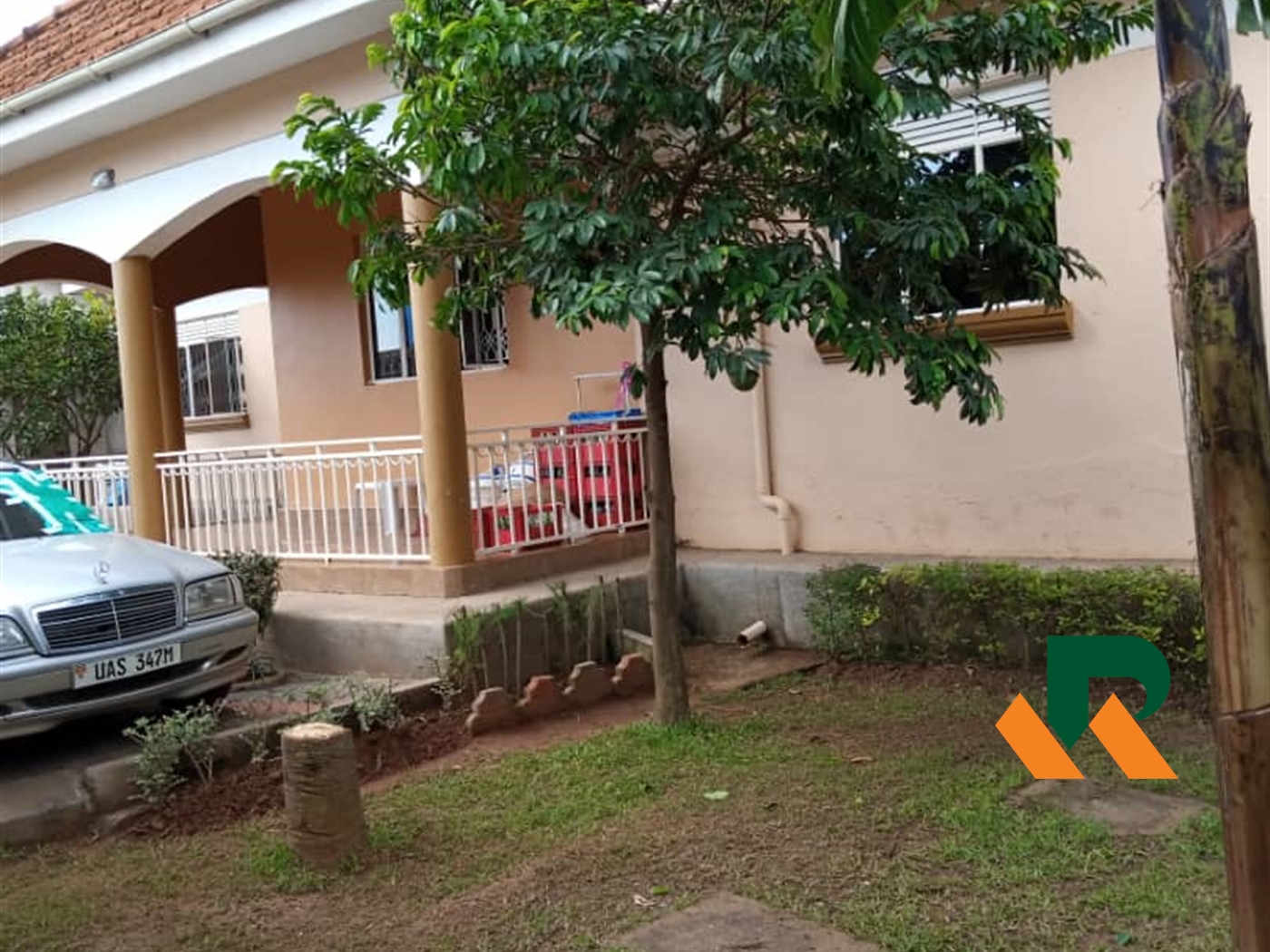 Bungalow for sale in Kiwaatule Kampala