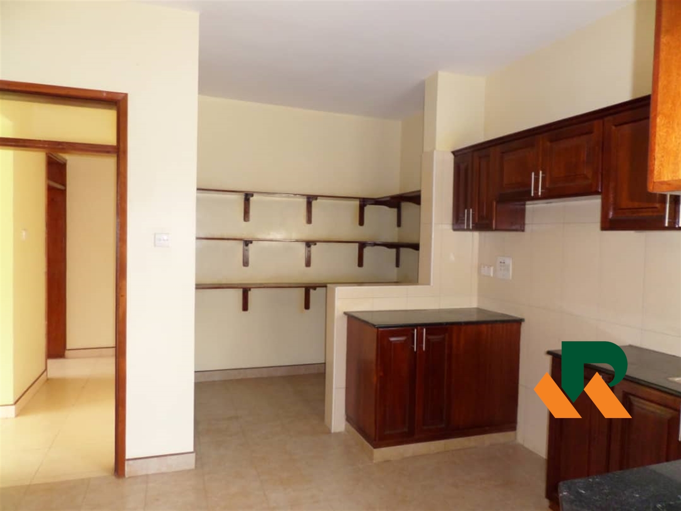 Apartment for sale in Bugoloobi Kampala