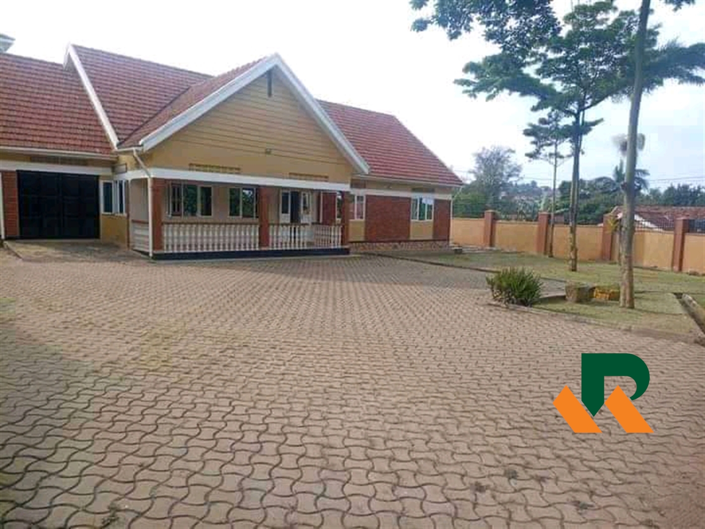 Bungalow for rent in Luzira Kampala