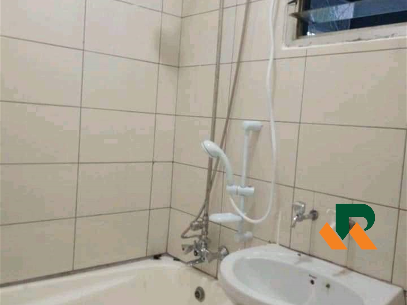 Apartment for sale in Bugoloobi Kampala