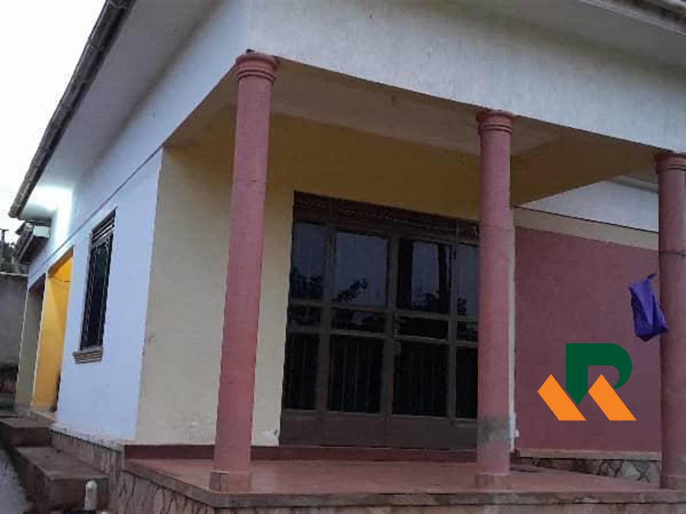 Bungalow for sale in Mutundwe Kampala