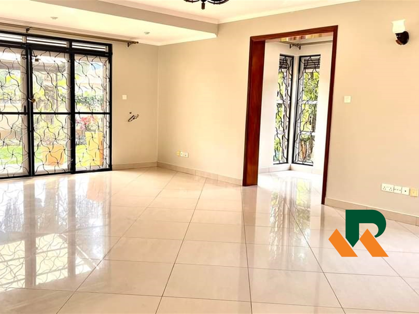 Town House for rent in Muyenga Kampala