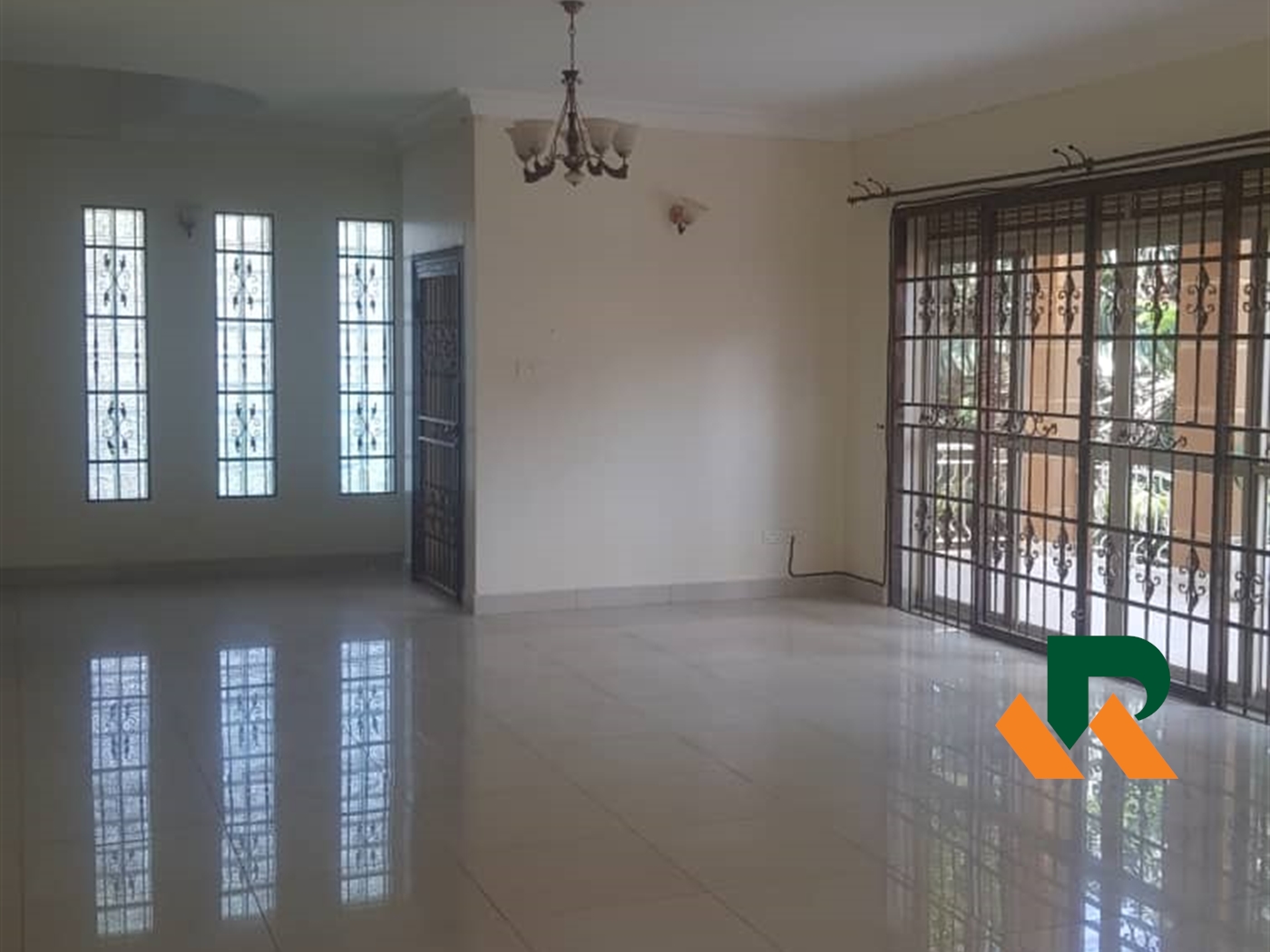 Storeyed house for sale in Lubowa Wakiso