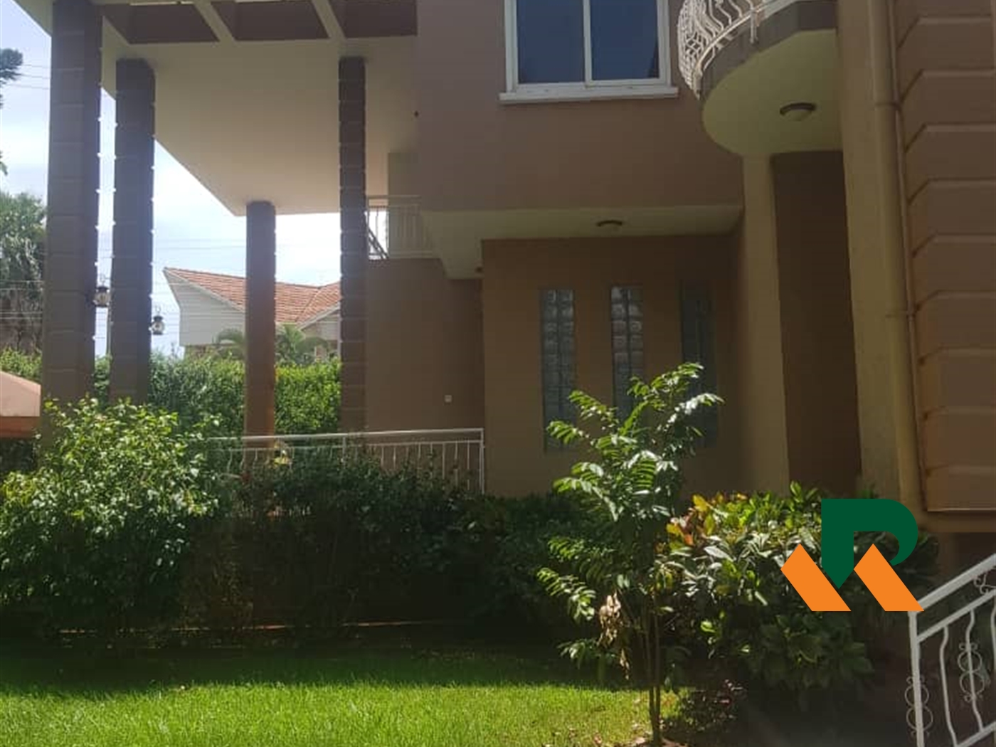 Storeyed house for rent in Lubowa Wakiso