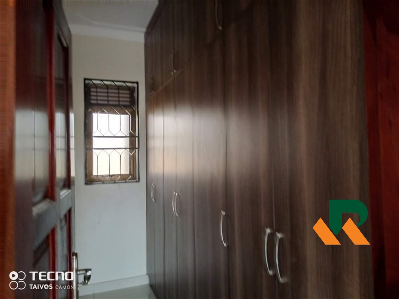 Duplex for rent in Buwaate Wakiso