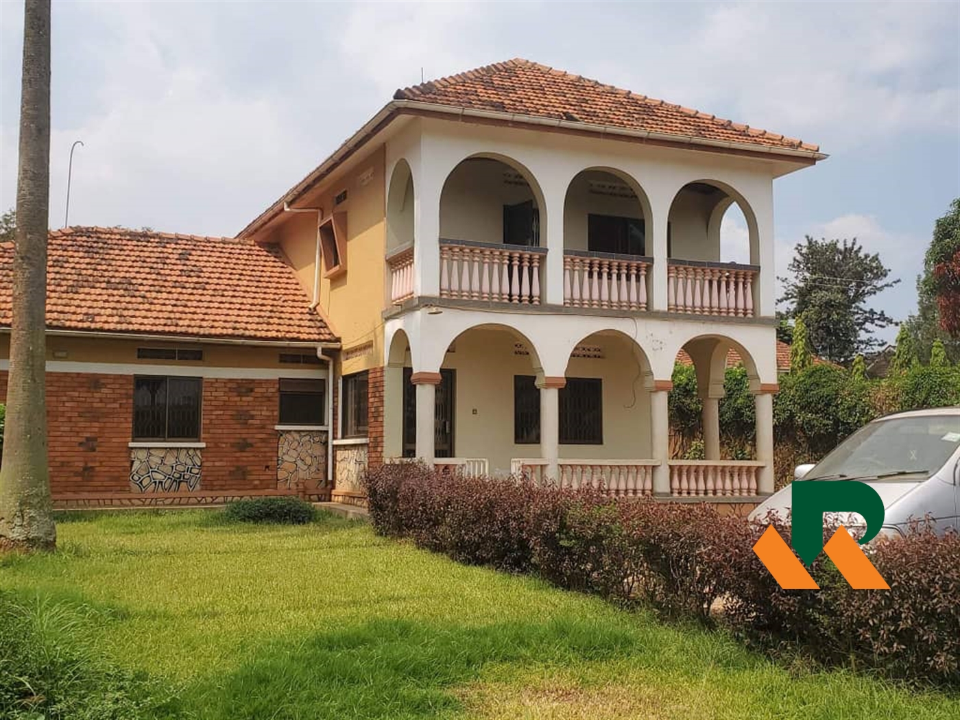 Storeyed house for rent in Kansanga Kampala