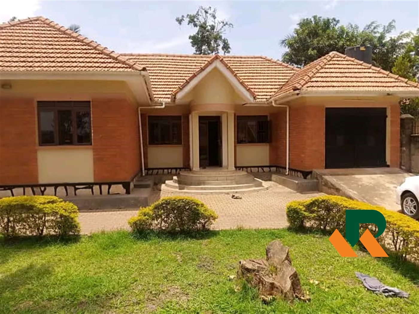 Bungalow for sale in Kirinya Wakiso