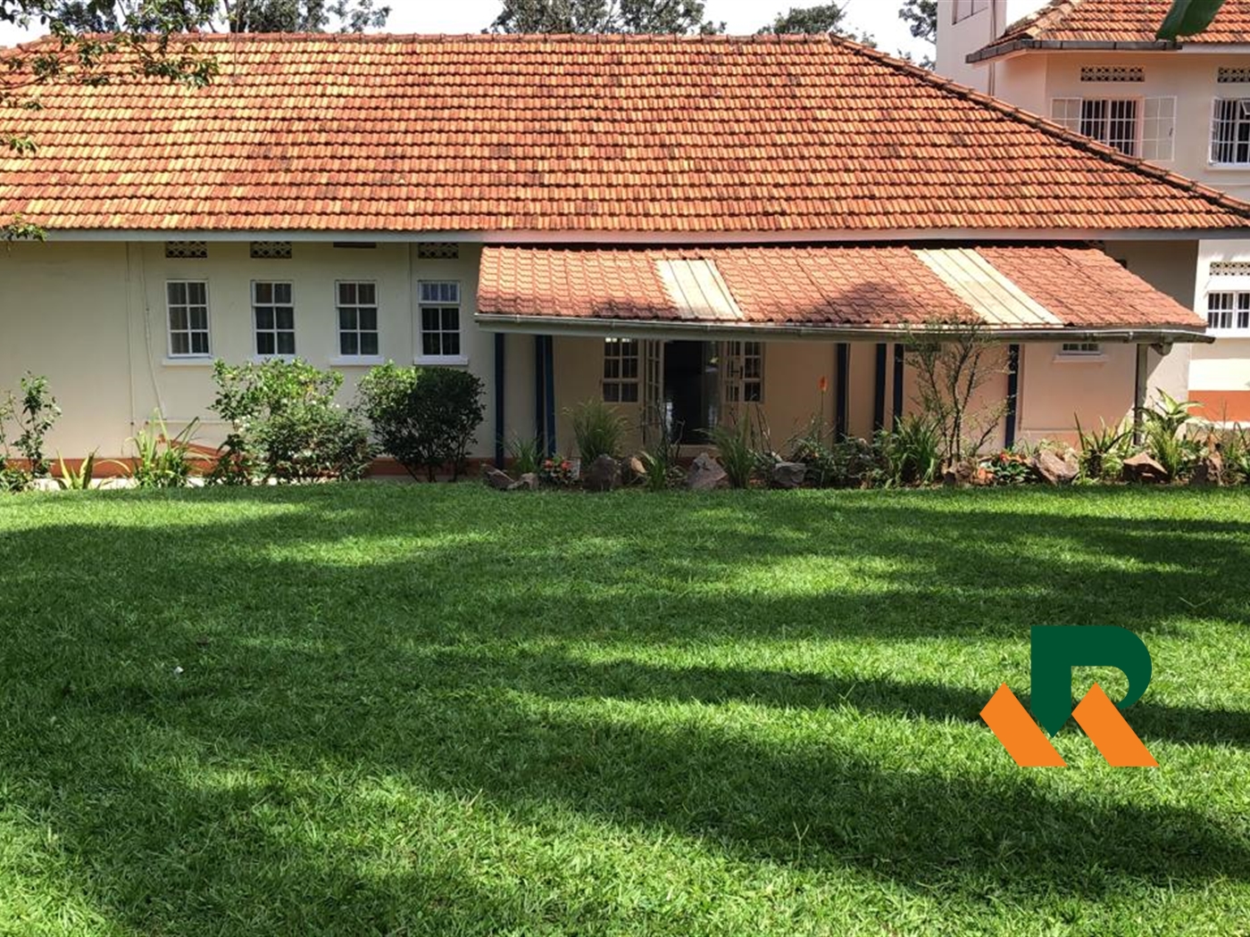 Bungalow for rent in Kololo Kampala