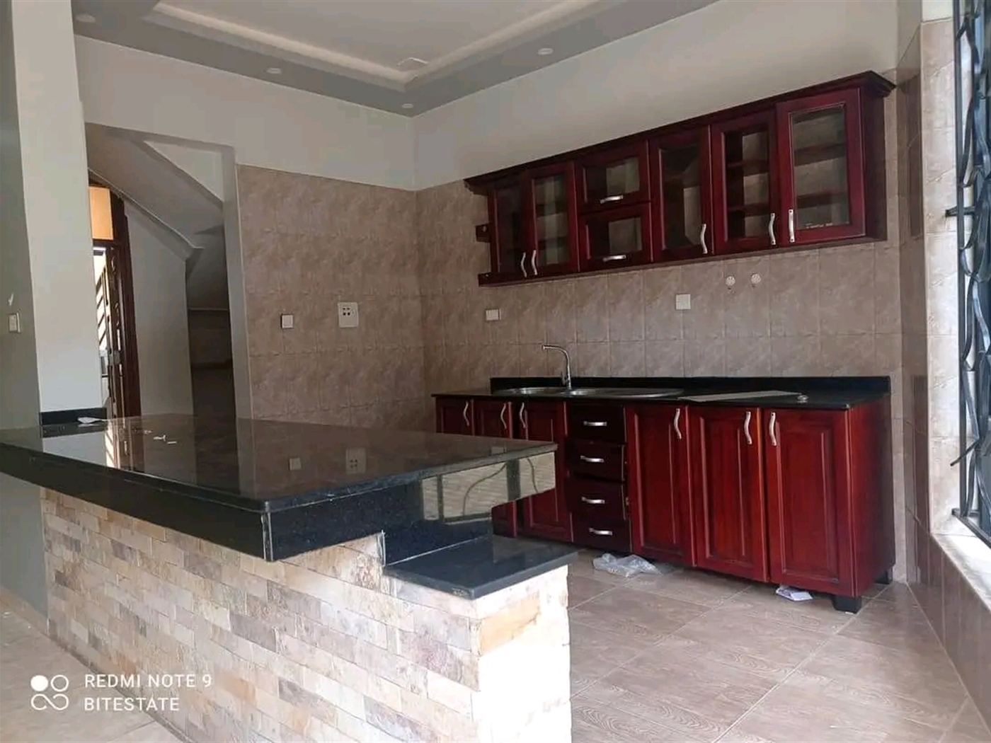 Duplex for rent in Buwaate Wakiso