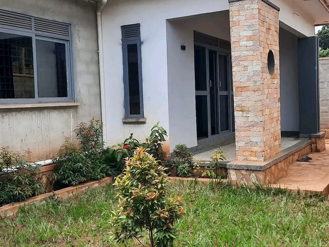 Bungalow for rent in Kyanja Kampala