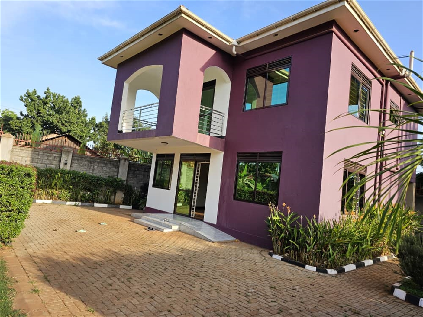 Storeyed house for rent in Nkumba Wakiso