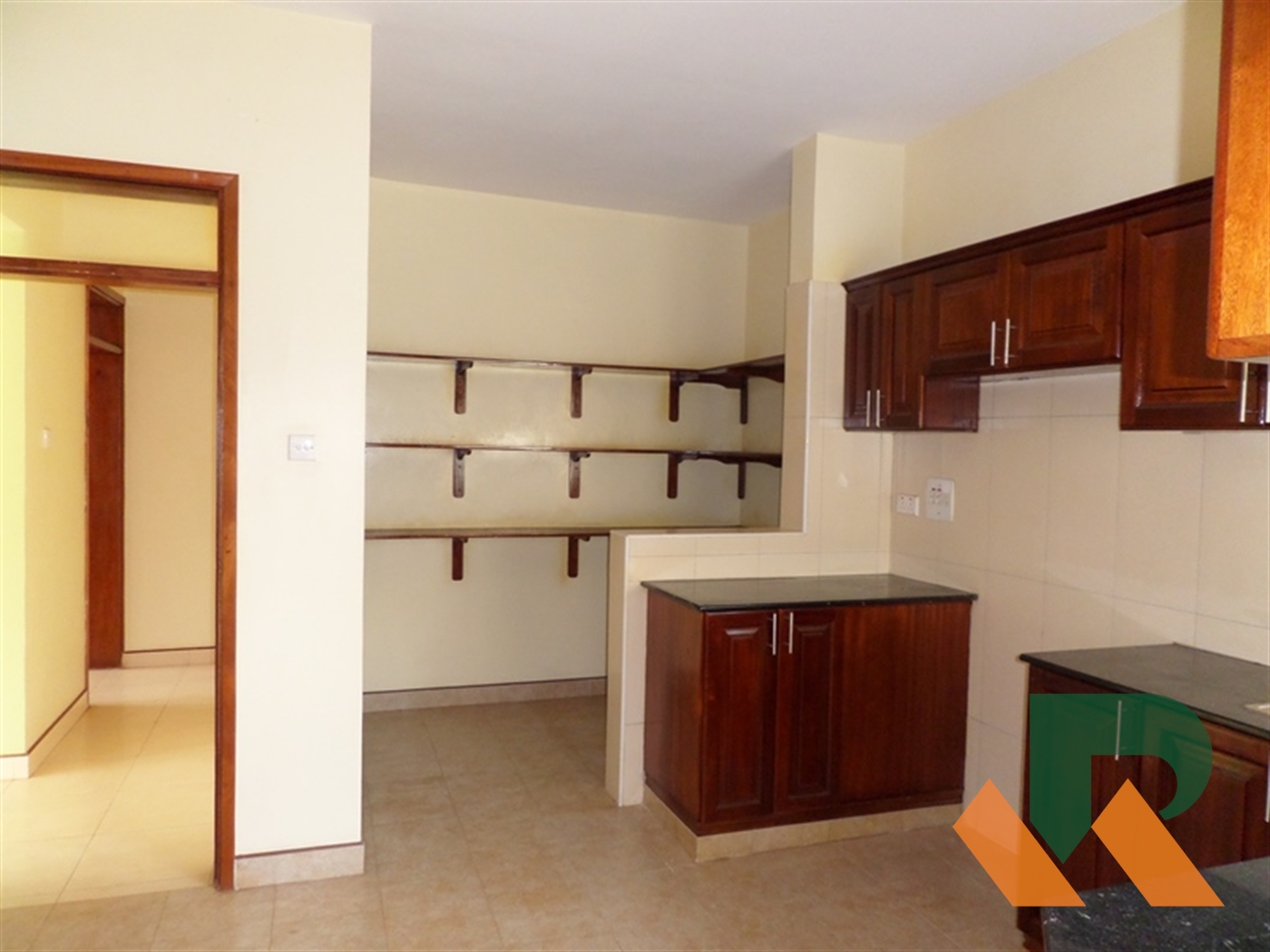 Apartment for sale in Bugoloobi Kampala