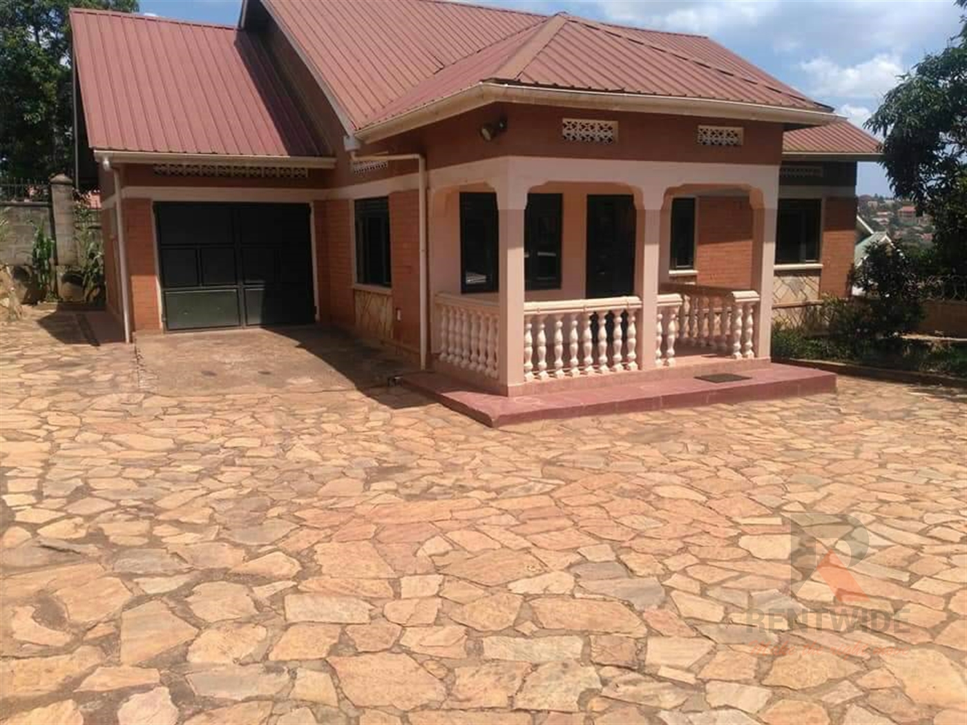 Bungalow for rent in Kisaasi Kampala