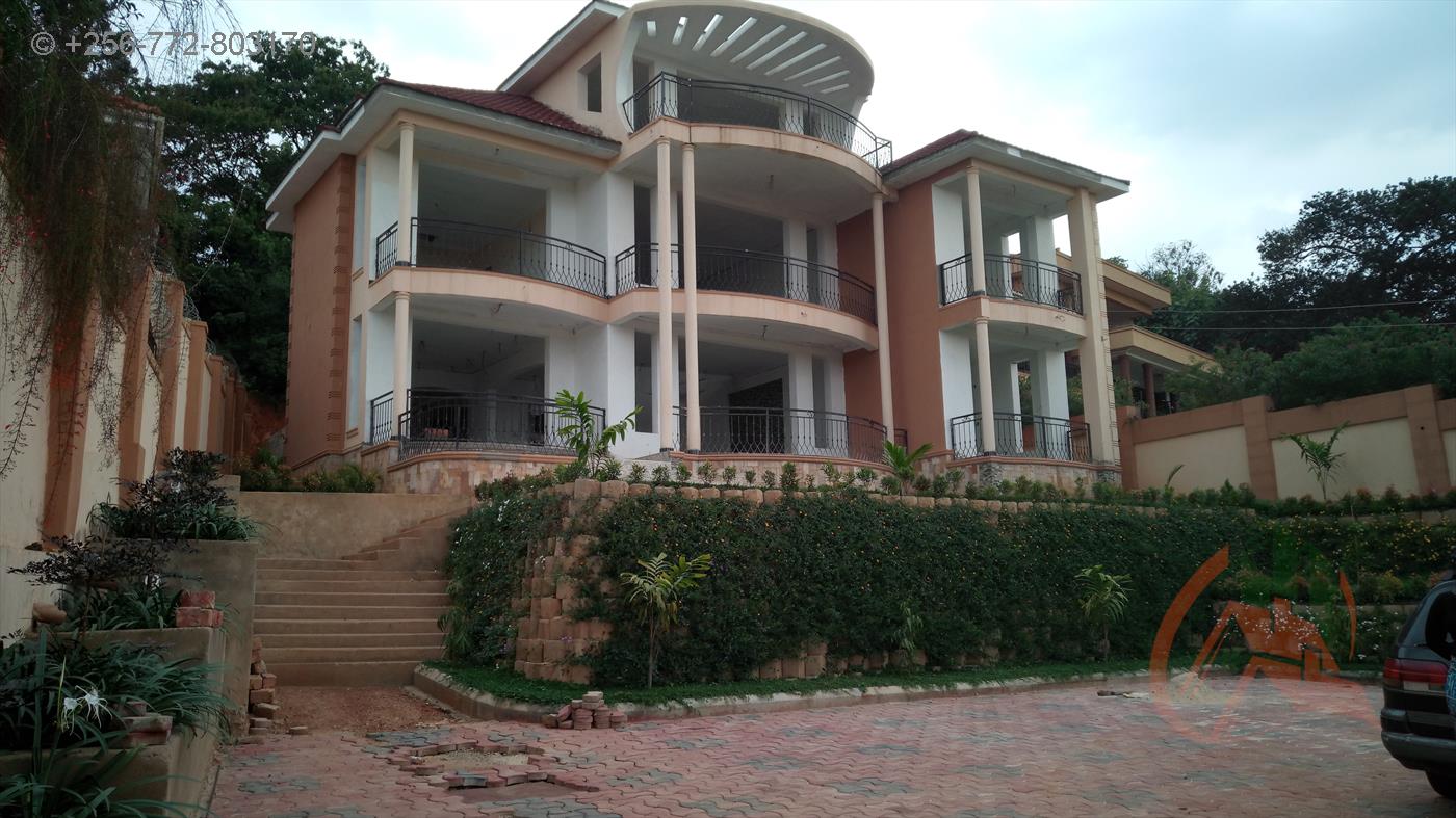 Maisonette for sale in Bukoto Kampala