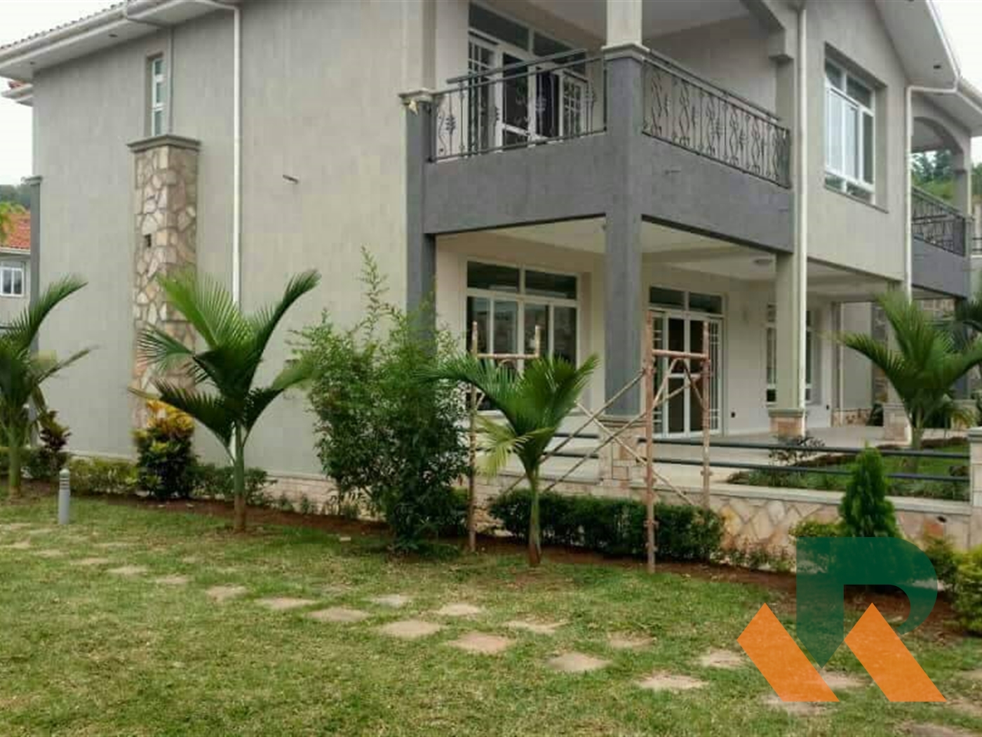 Town House for sale in Muyenga Kampala