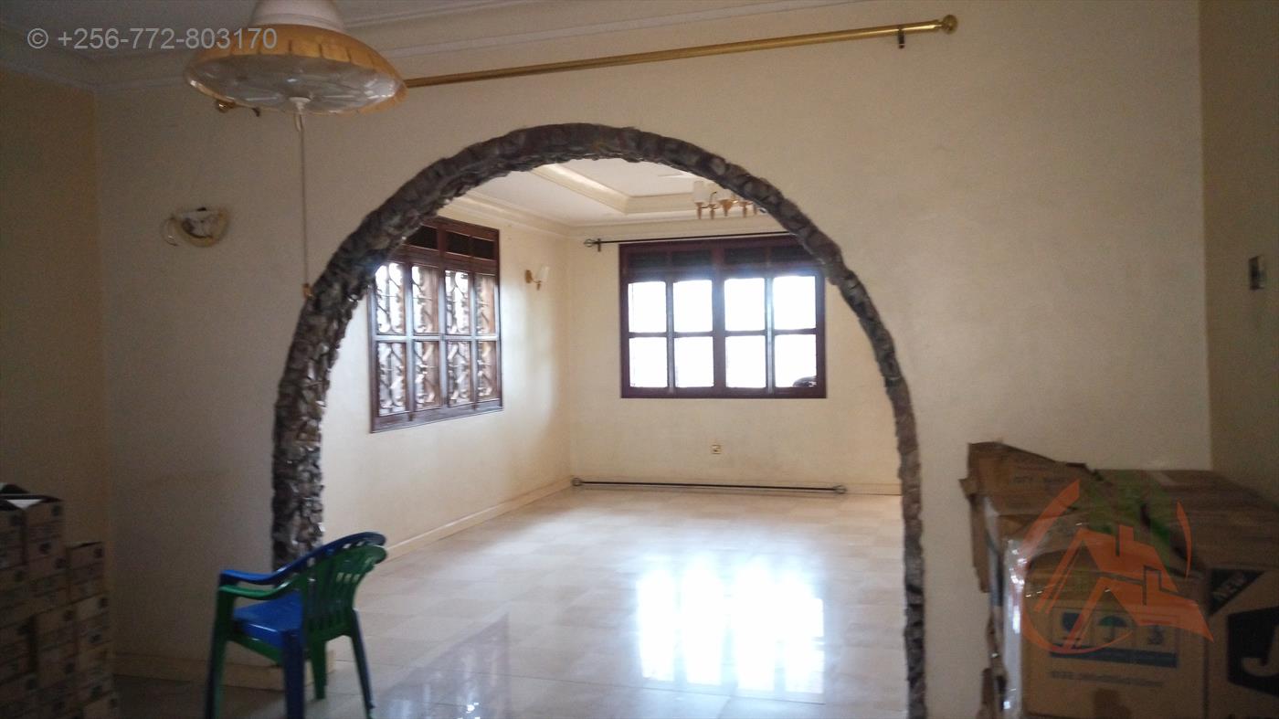 Maisonette for sale in Kololo Kampala