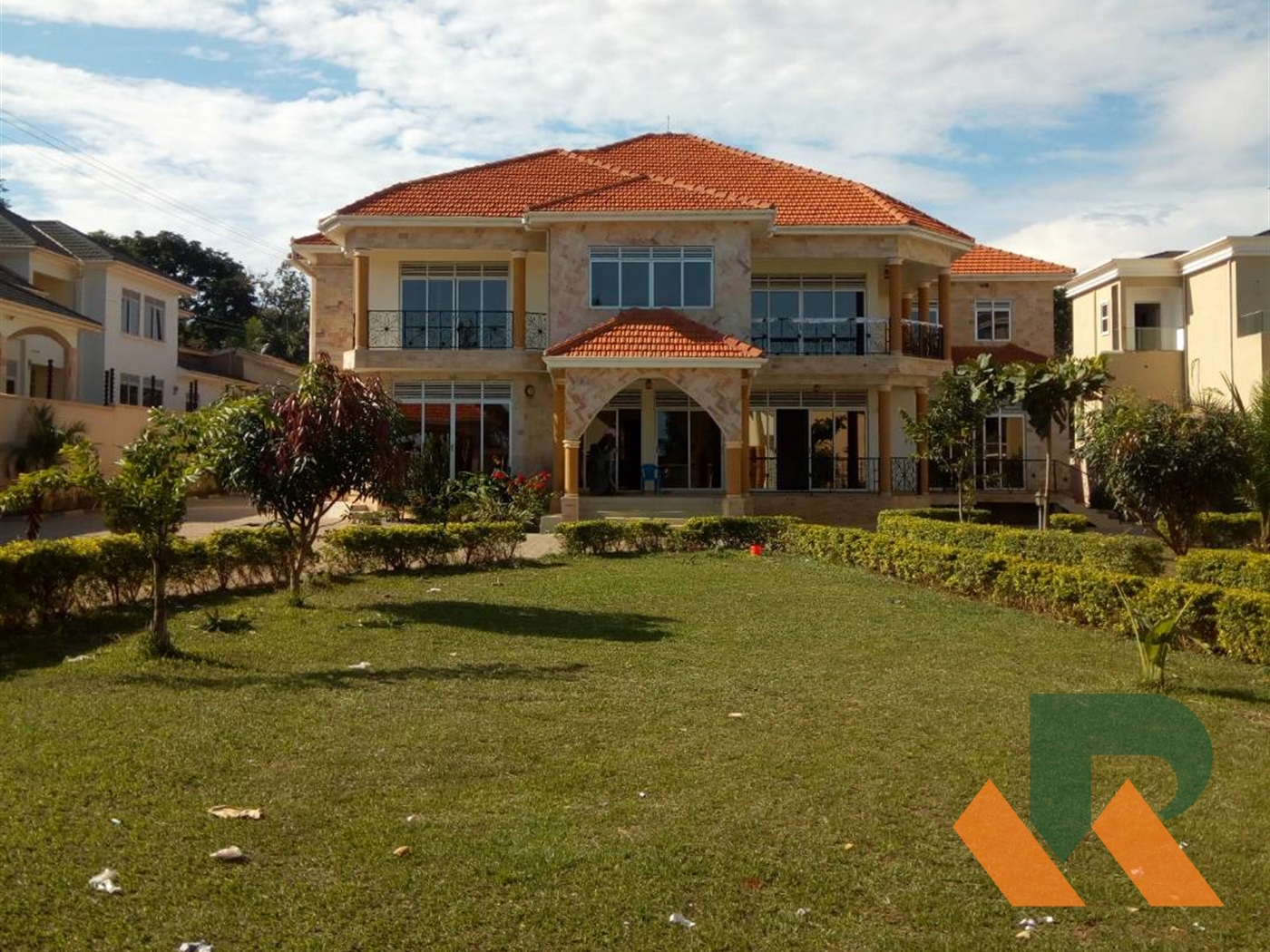 Mansion for sale in Munyonyo Kampala