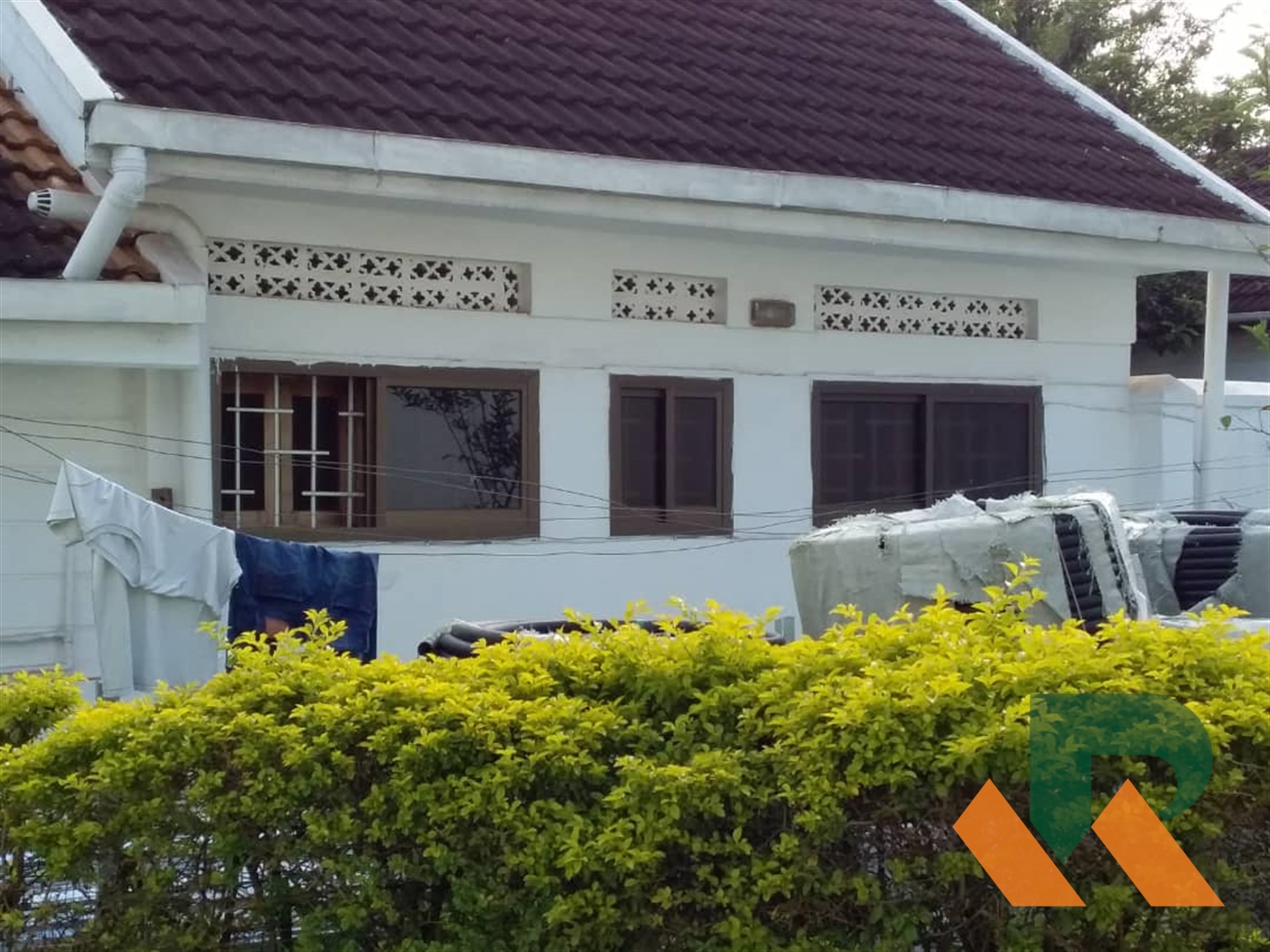 Bungalow for sale in Bugoloobi Kampala