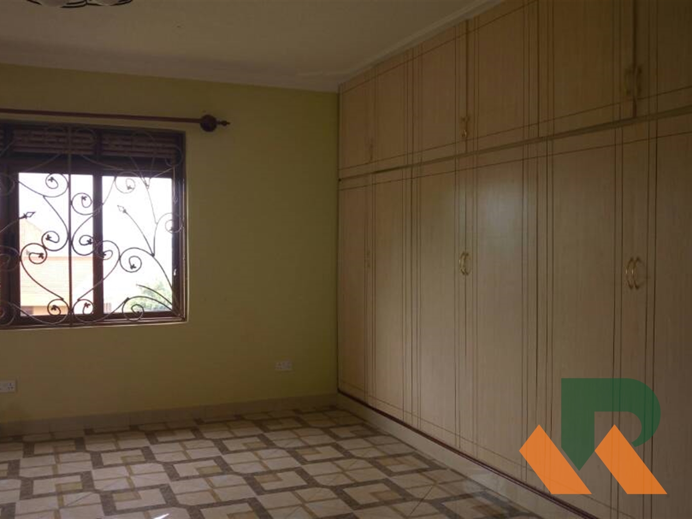 Town House for sale in Lubowa Wakiso