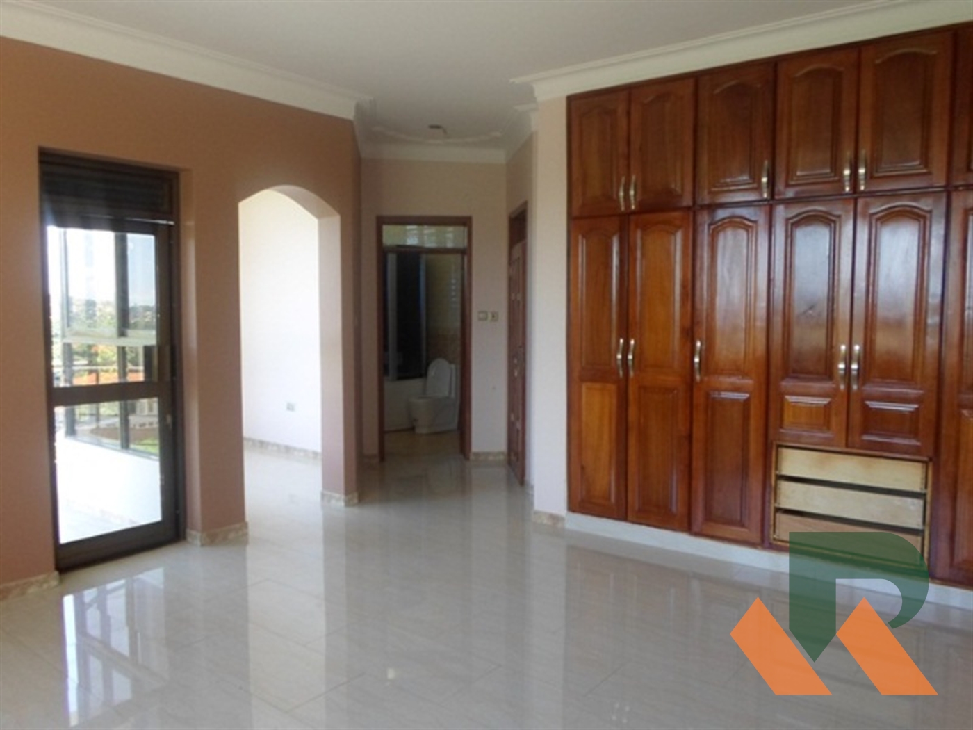 Apartment for sale in Munyonyo Kampala