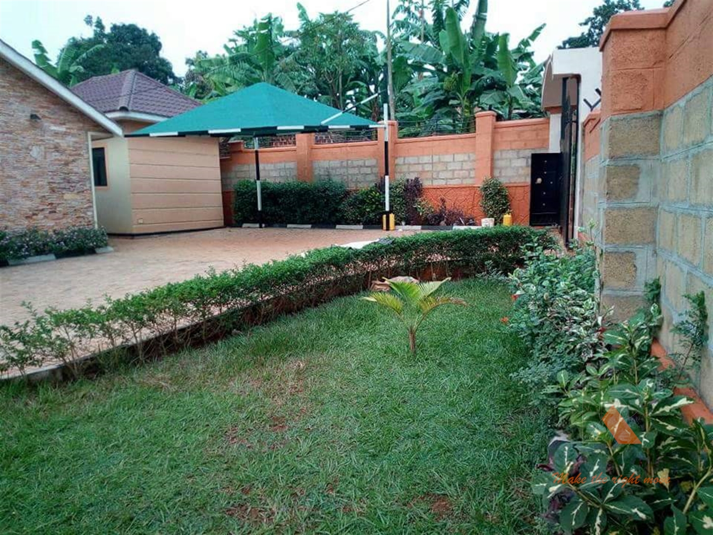 Bungalow for sale in Kitende Wakiso