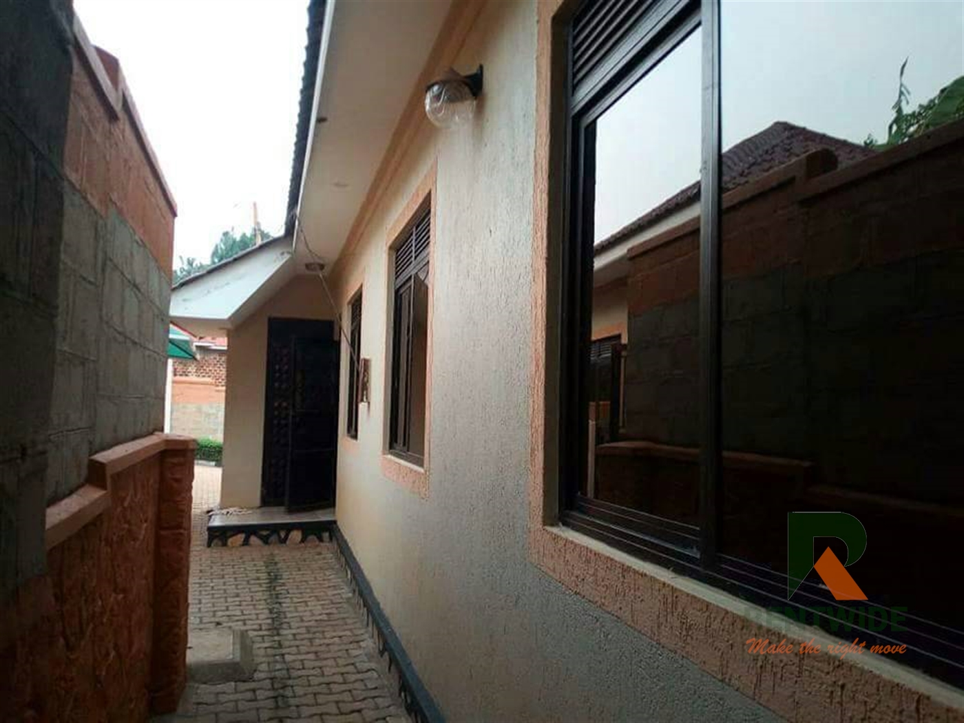 Bungalow for sale in Kitende Wakiso