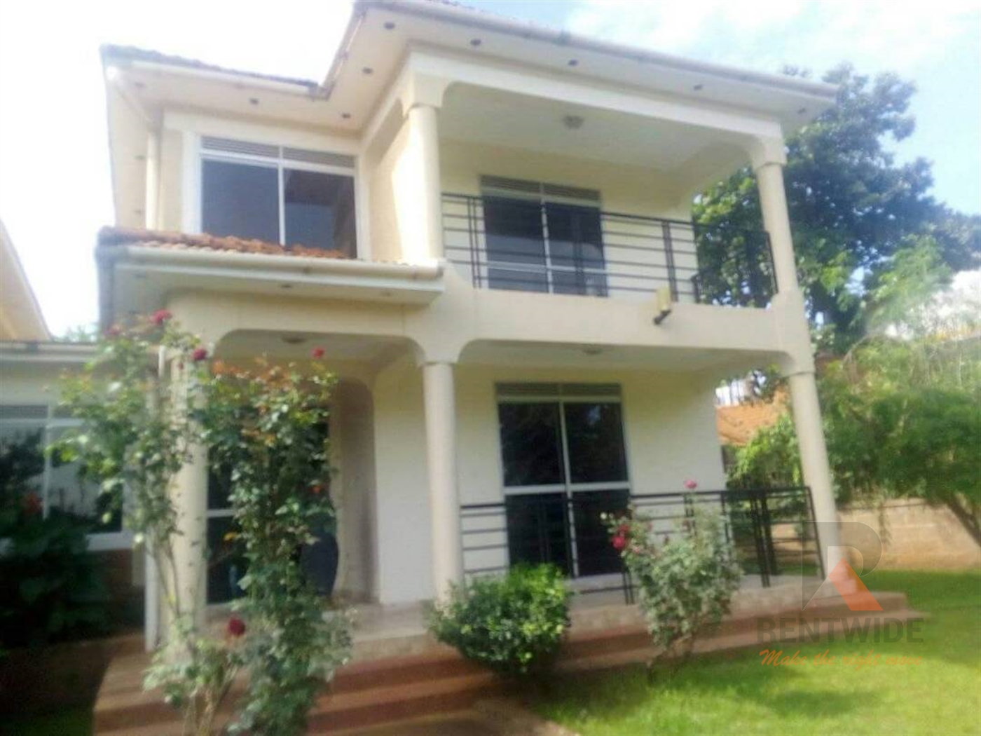 Town House for sale in Muyenga Kampala