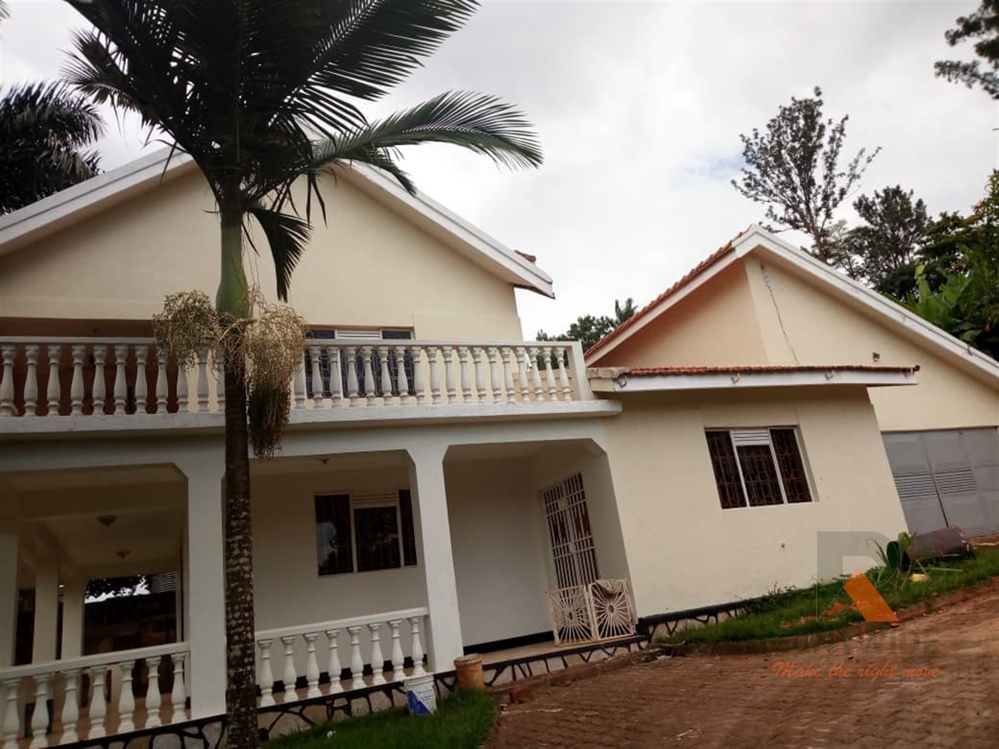 Duplex for sale in Seguku Wakiso