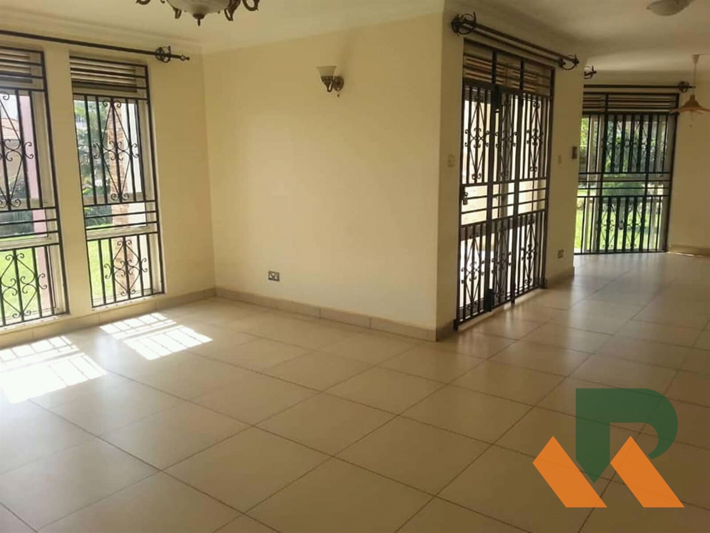 Maisonette for sale in Lubowa Wakiso