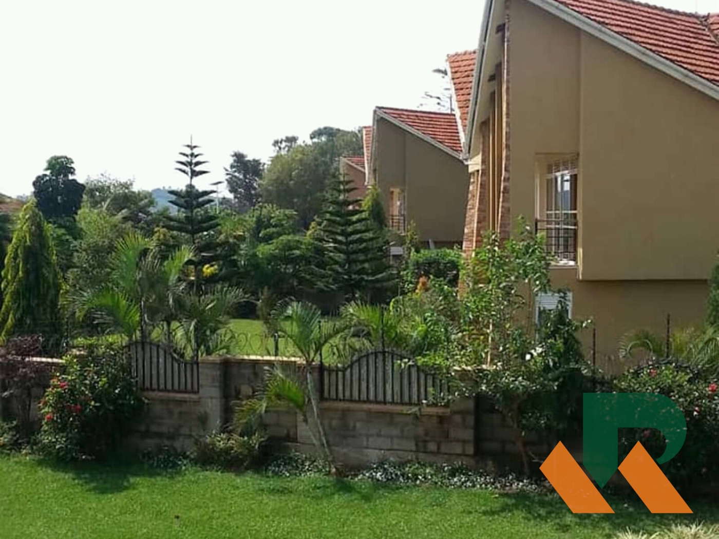 Maisonette for sale in Lubowa Wakiso