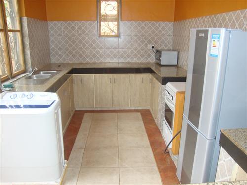 Town House for rent in Mbuya Kampala