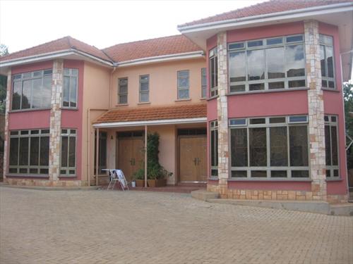 Town House for rent in Mbuya Kampala