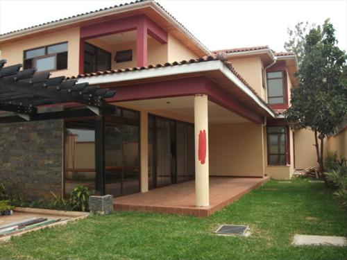 Bungalow for rent in Bugoloobi Kampala