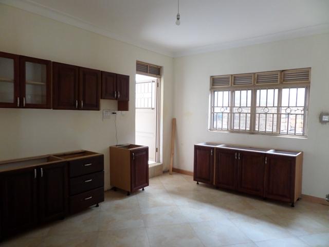 Bungalow for rent in Muyenga Kampala