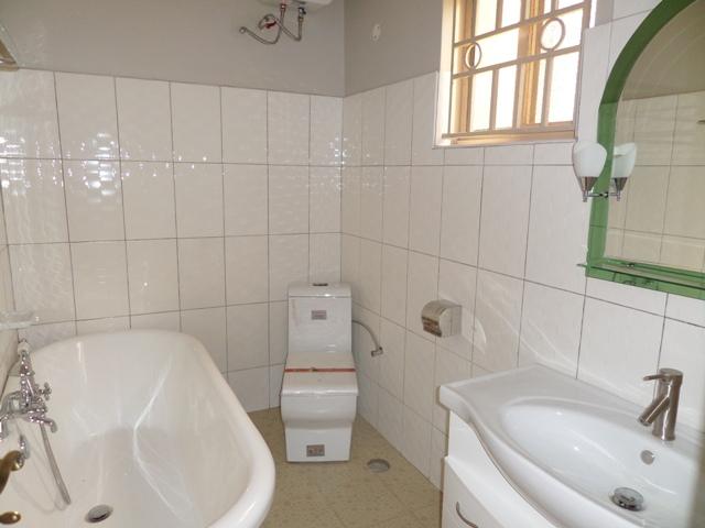 Bungalow for rent in Muyenga Kampala